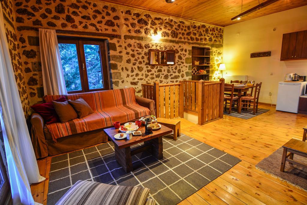 Εν Αρχή - En Arhi Trikala Exterior foto